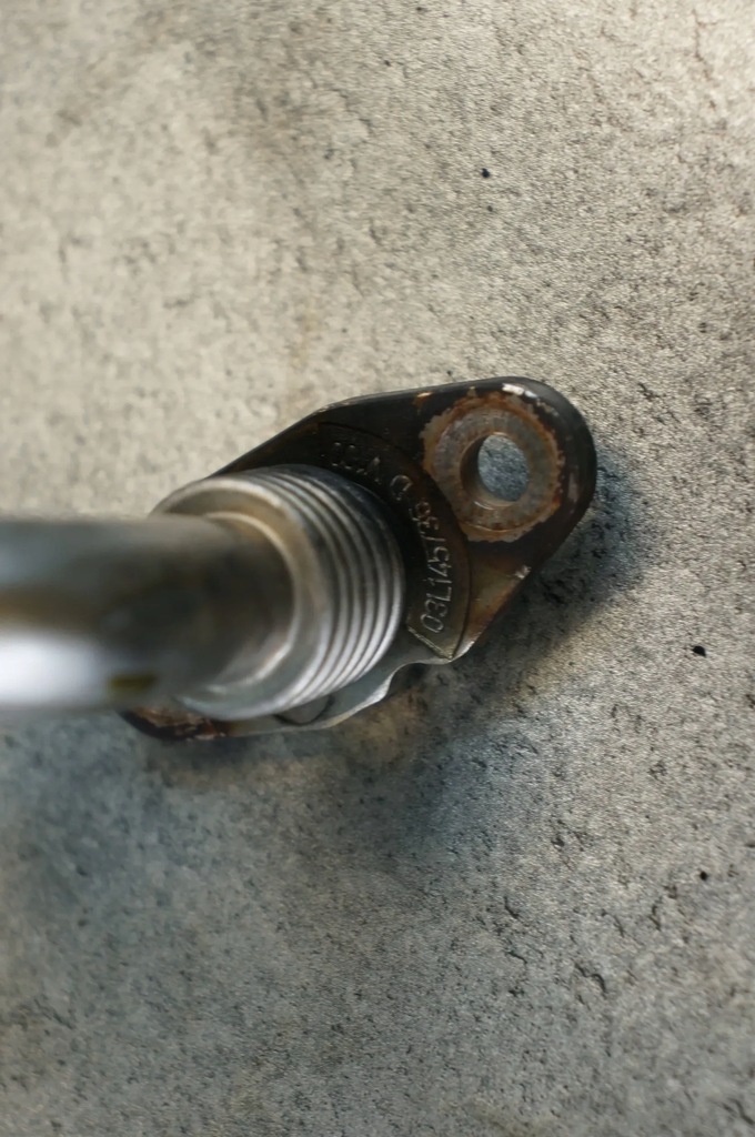 фото №3, Шланг труба трубка масляна турбіни 03l145736d 2.0 tdi cff vw passat golf