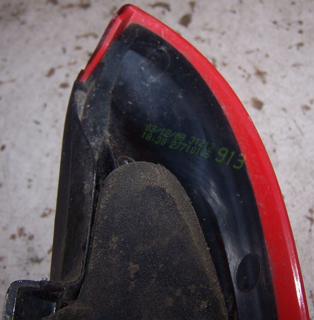 фото №3, Volvo c30 лампа левая задняя задняя