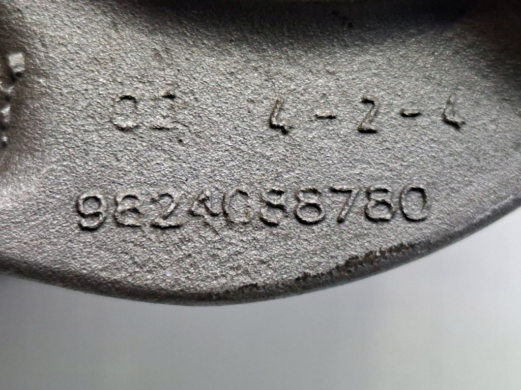 фото №10, Кронштейн насоса пального citroen c3 aircross 9824088780