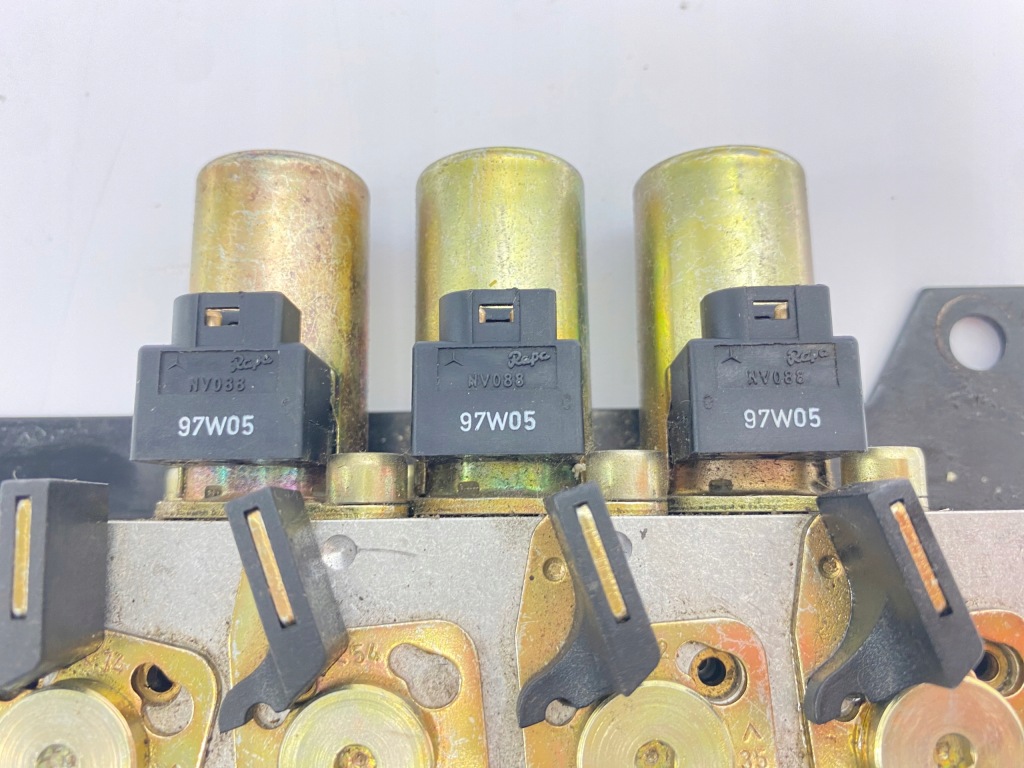 Электроклапан крыша электроклапаны mercedes w124 кабриолет  1248001778 Киев