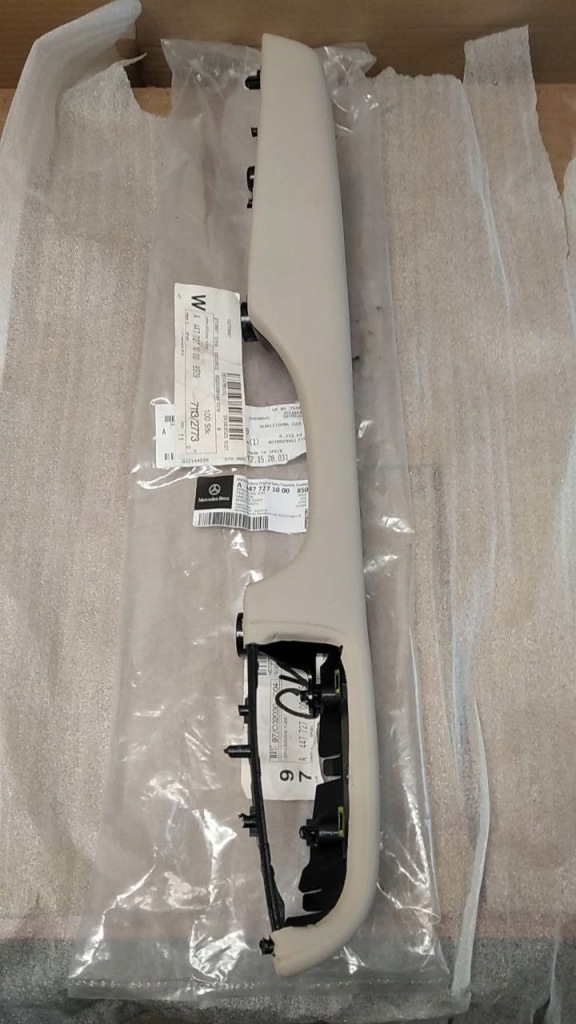 фото №1, Mercedes vito w447 пластик w дверь передние правое a4477271000