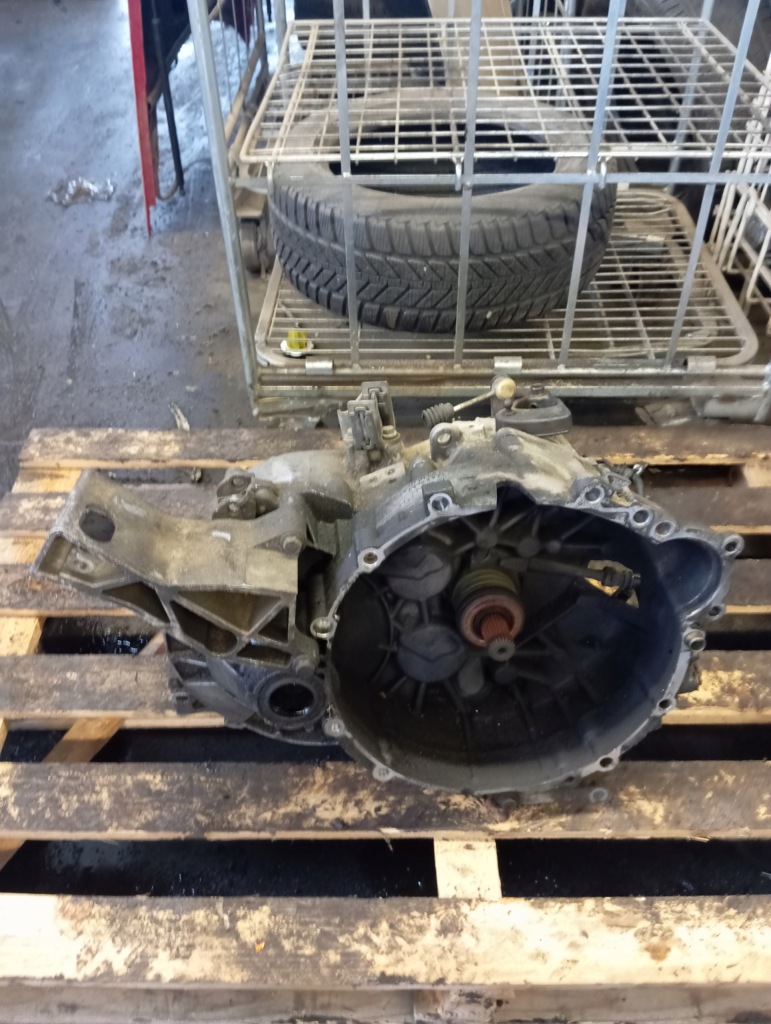 фото №1, Volvo s60 2.4 d коробка передач передач 1023822