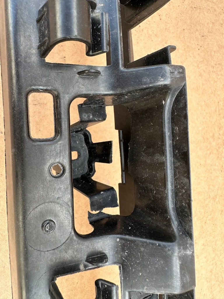 фото №7, Bmw 2 f45 направляющая кронштейн бампера заднего