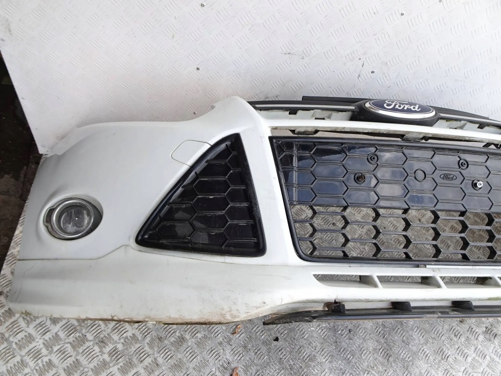 Бампер перед комплект . ford focus mk3 5b Оригінал