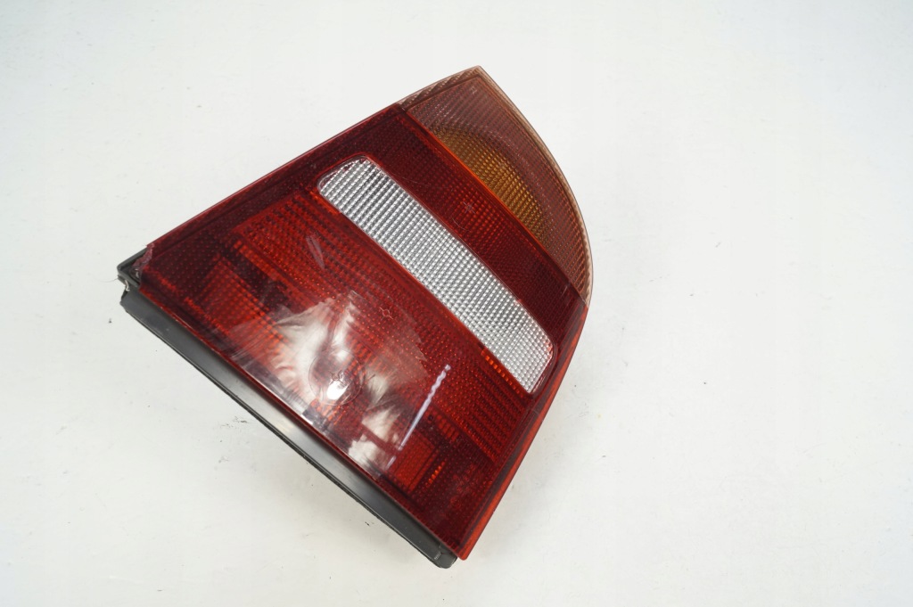 фото №2, Skoda octavia лампа правая задняя hb хэтчбек