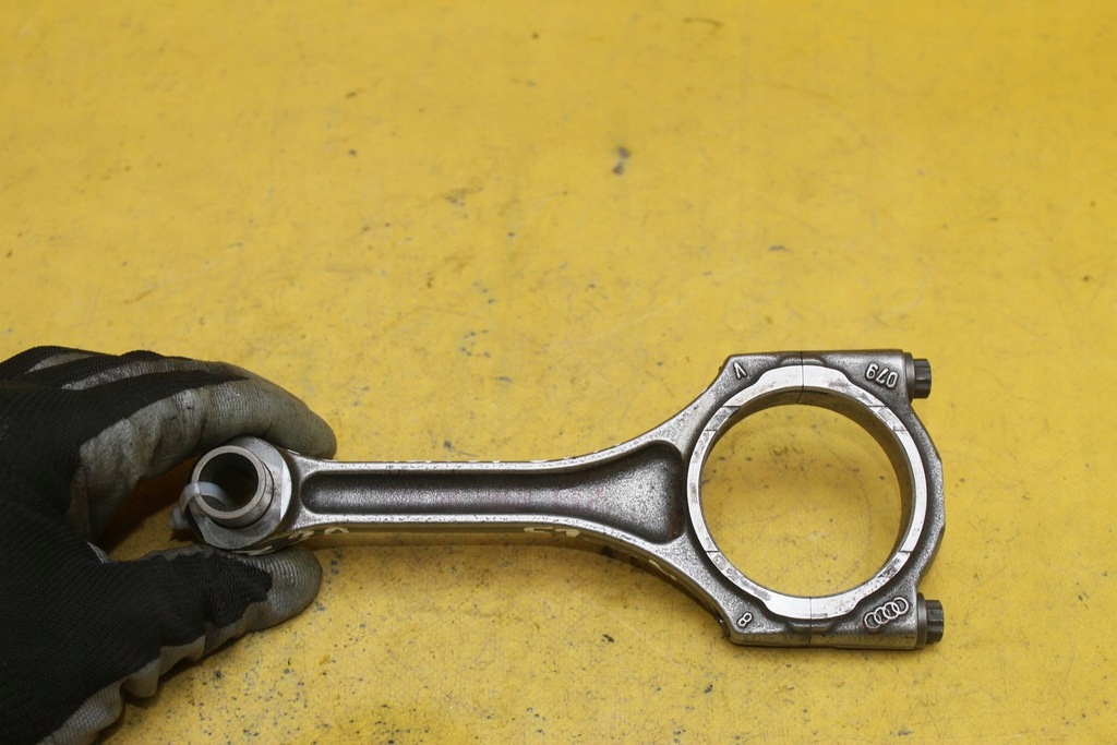 фото №3, Шатун шату́н byh audi r8 4.2 fsi 079v