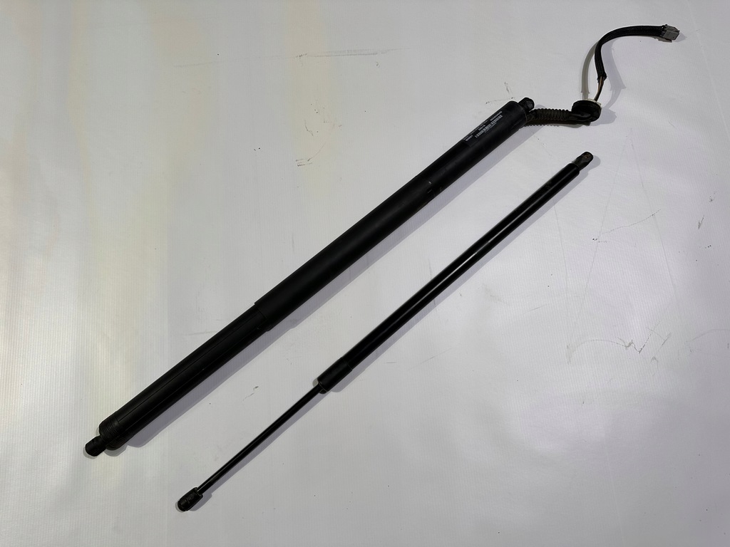 фото №8, Привід амортизатори кришки задній багажника chrysler pacifica 2016 - 2020