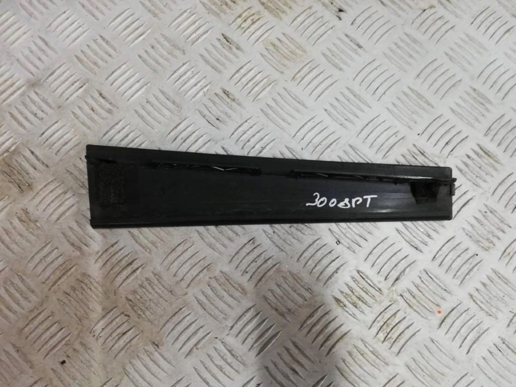 фото №2, Peugeot 3008 молдинг защита дверь правый задняя