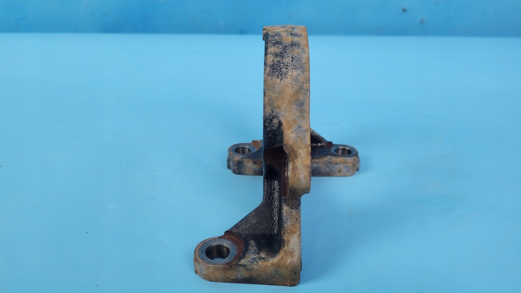 Toyota rav4 v 19r кронштейн підпора піввісь 43457-33060 Ціна