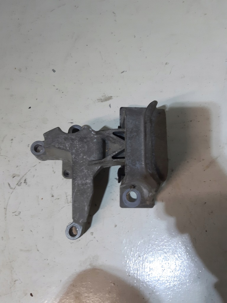 фото №1, Renault twingo ii 1.0 1.1 кронштейн подушка двигателя