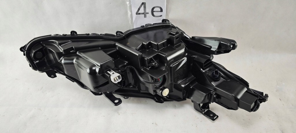 Toyota camry viii 2018- левый фара фонарь  led америка full led с Разборки