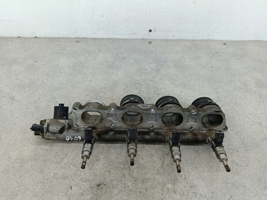 Молдинг впрыскная бензин alfa romeo 159 0261555018 bosch 1.9 jts с Разборки