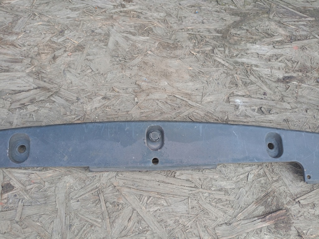 фото №8, Молдинг бампера задняя средняя toyota prius iii