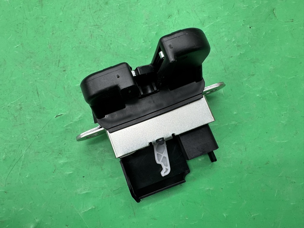 фото №7, Замок задний крышки багажника seat altea xl 06- europa 4pin