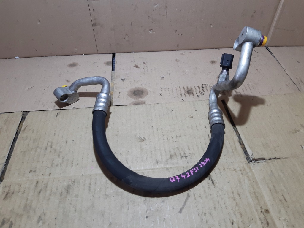 фото №1, Audi q7 4l 4.2 fsi труба шланг кондиціонера 7l6820721aa