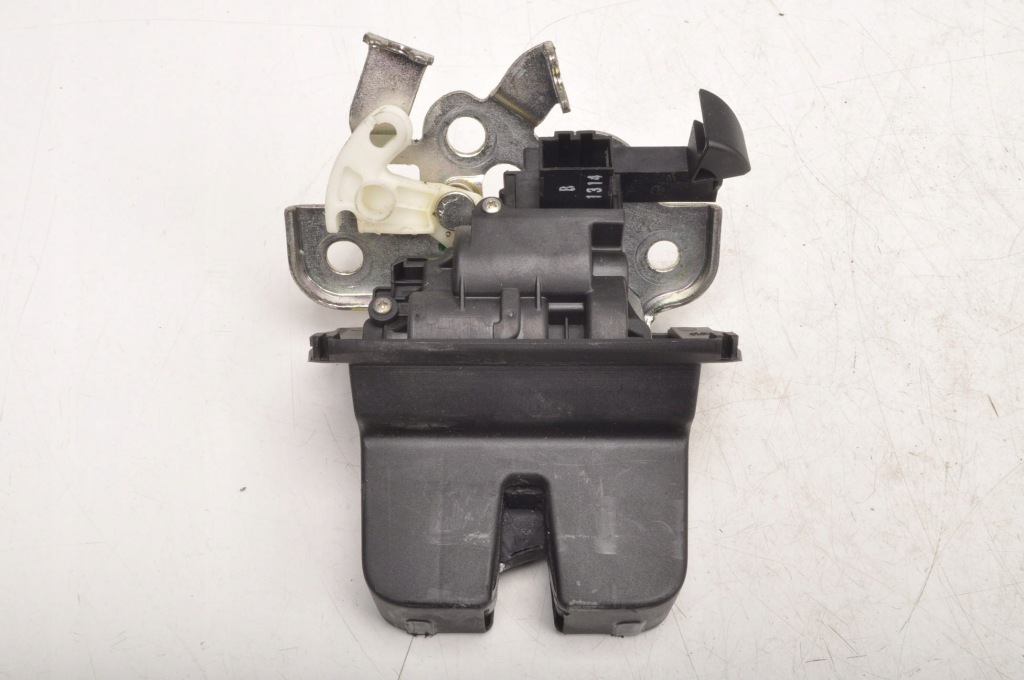 фото №1, Skoda superb ii замок багажника кришки 3t9827520