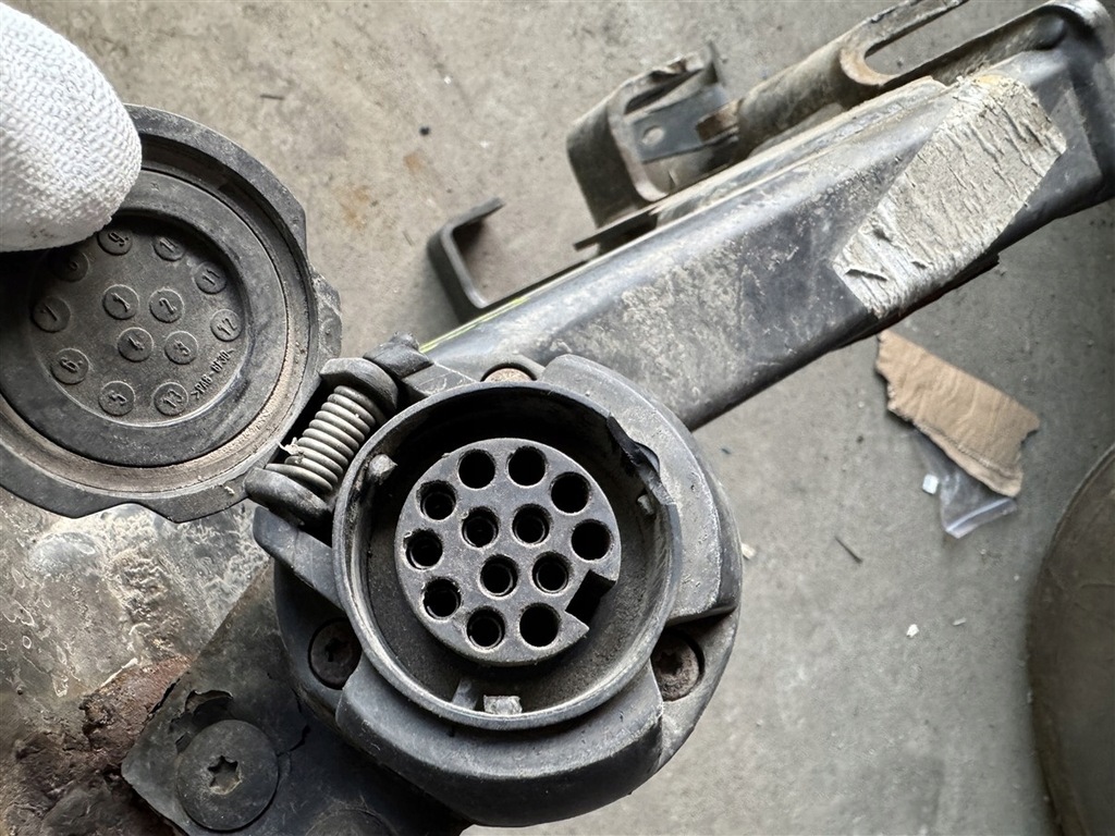 фото №8, Hak буксировочный фургон blaszak 10-24r renault master iii 3 4 iv movano