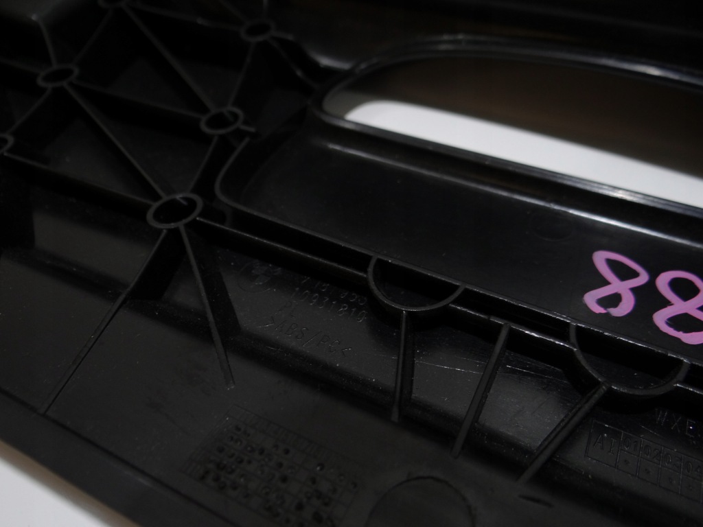 Контейнер на крыша bmw e88 7181953 с Разборки