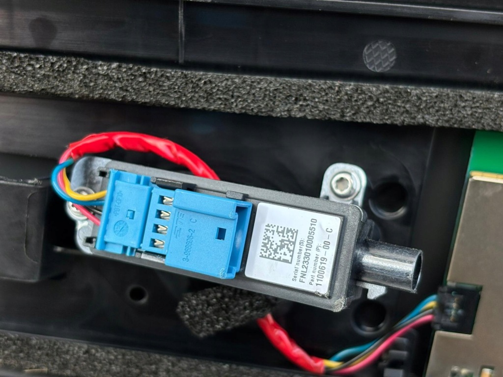 Tesla model y молдинг защита камера 1516255-00-e 1516258-00-e с Разборки