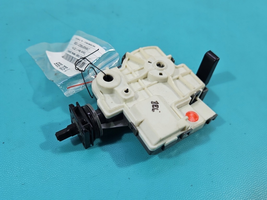 фото №1, Привід кришка заливної пального toyota rav4 v 18-22