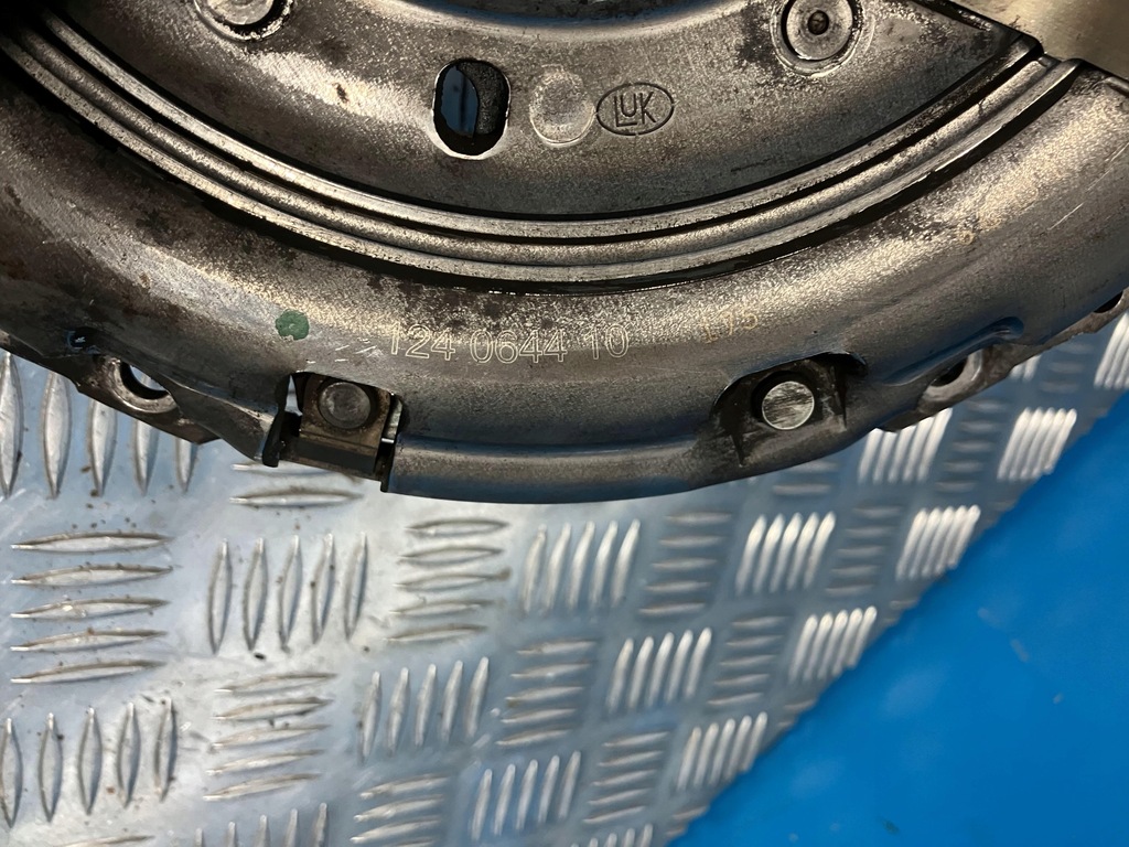 фото №5, Volvo v50 1,6 d полный сцепление двухмассовый маховик прижим