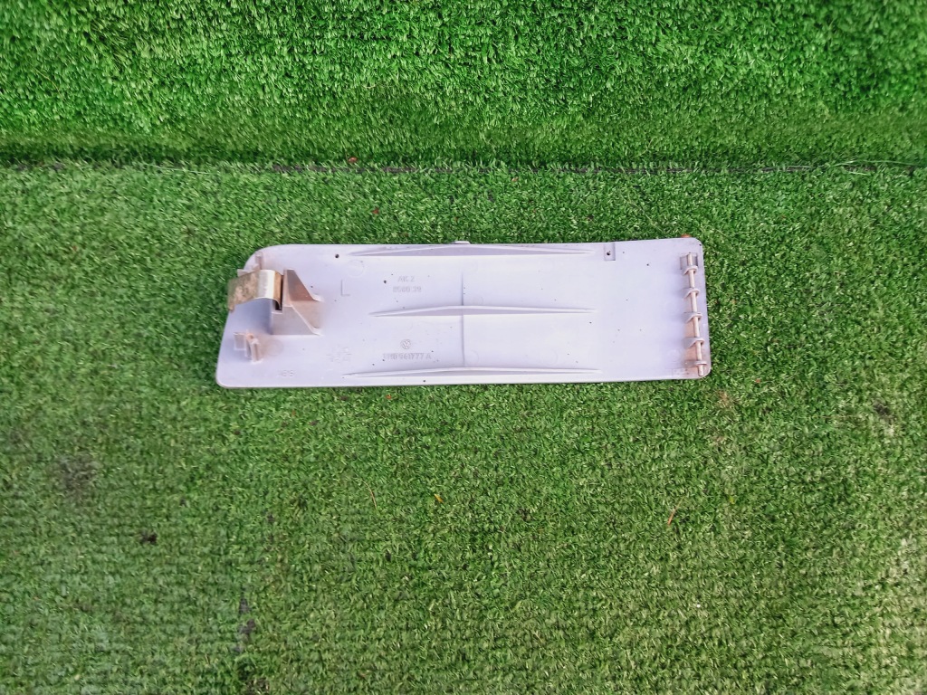 фото №12, Vw golf iii отражатель заглушка бампера левая оригинал 1h0941777a