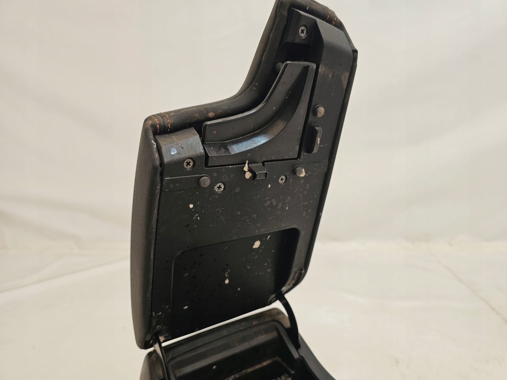 фото №10, Subaru crosstrek 17-22 подлокотник бардачок туннель средний 92174fl000 usa