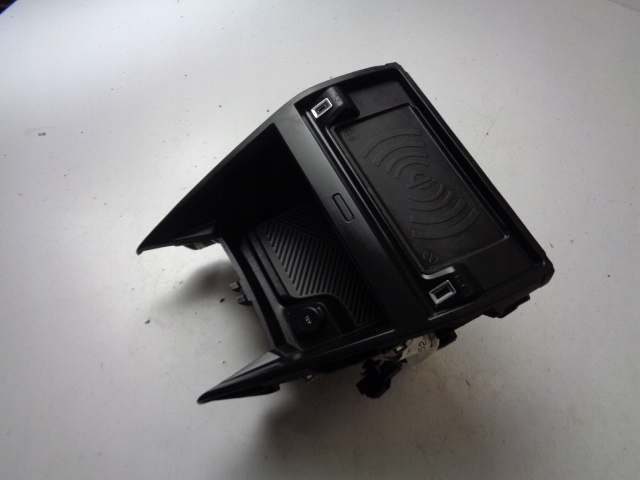 фото №1, Бардачок зарядное устройство qi citroen c4 iii 2020-