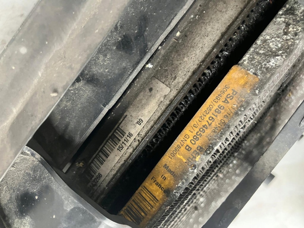 фото №8, Pas передній радіатор c4 picasso ii 308 t9 9806313580