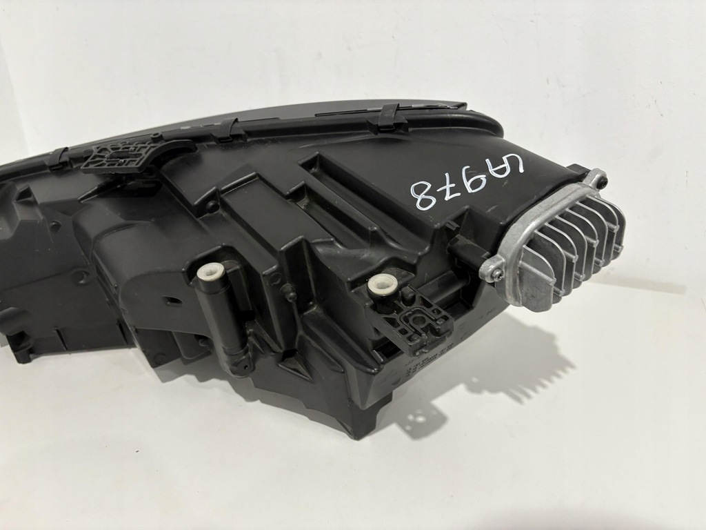 фото №14, Audi a4 b9 16r лампа правый перед full led 8w2941034