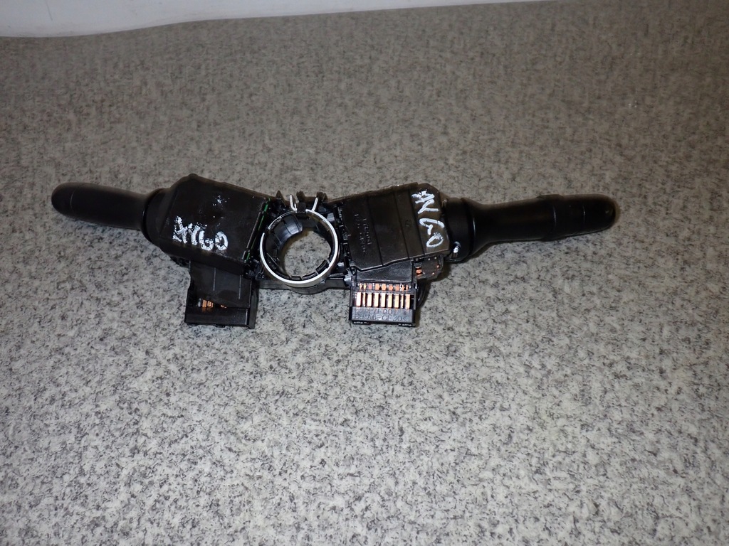 фото №8, Toyota aygo 05- переключатель pod руль света дворник