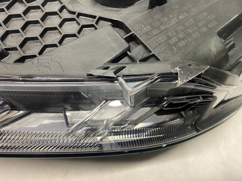 фото №5, Фара правий перед tourneo connect mk3 led