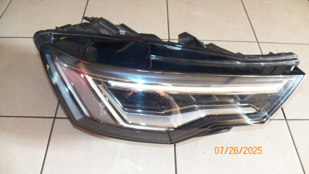 фото №1, Лампа правая перед audi a6 c8 4k0941040