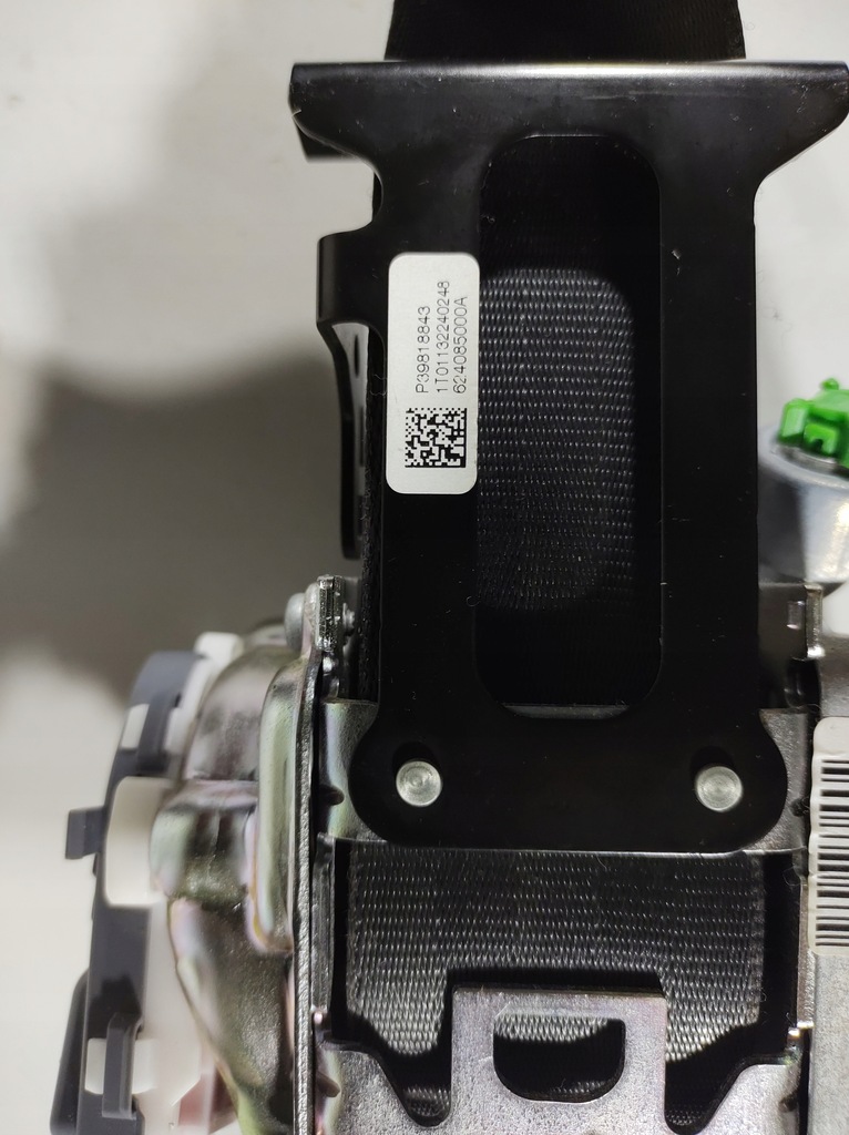 фото №15, Pas безпеки wystrz volvo оригінальний номер 616155800