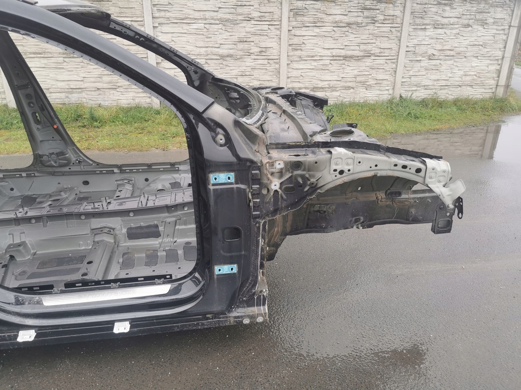 фото №1, Mercedes a w177 четверть перед передняя правая 191