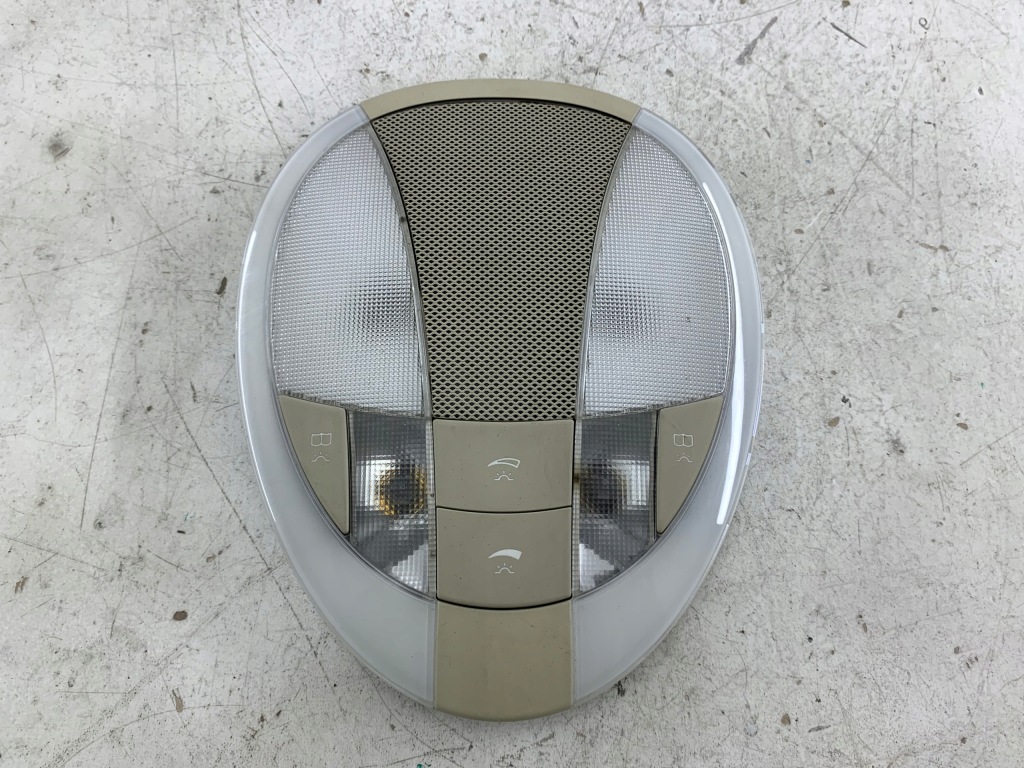 фото №2, Mercedes w211 лампа салона освещение кабины a2118202001