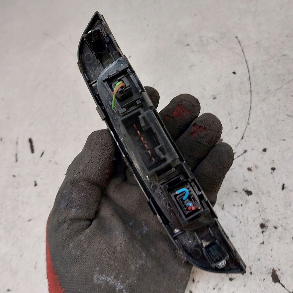 фото №12, Hyundai ix35 панель кнопка світла аварійних