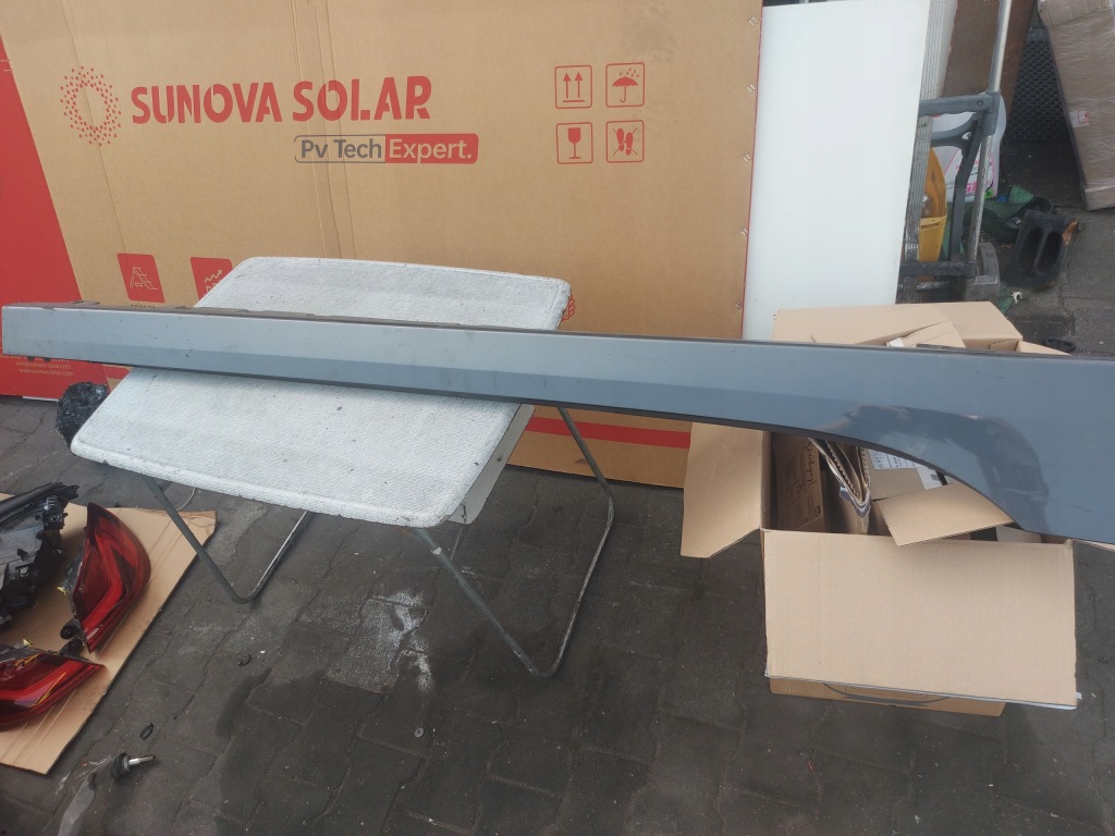 Купити Bmw f40 f44 молдинг поріг права 7461382