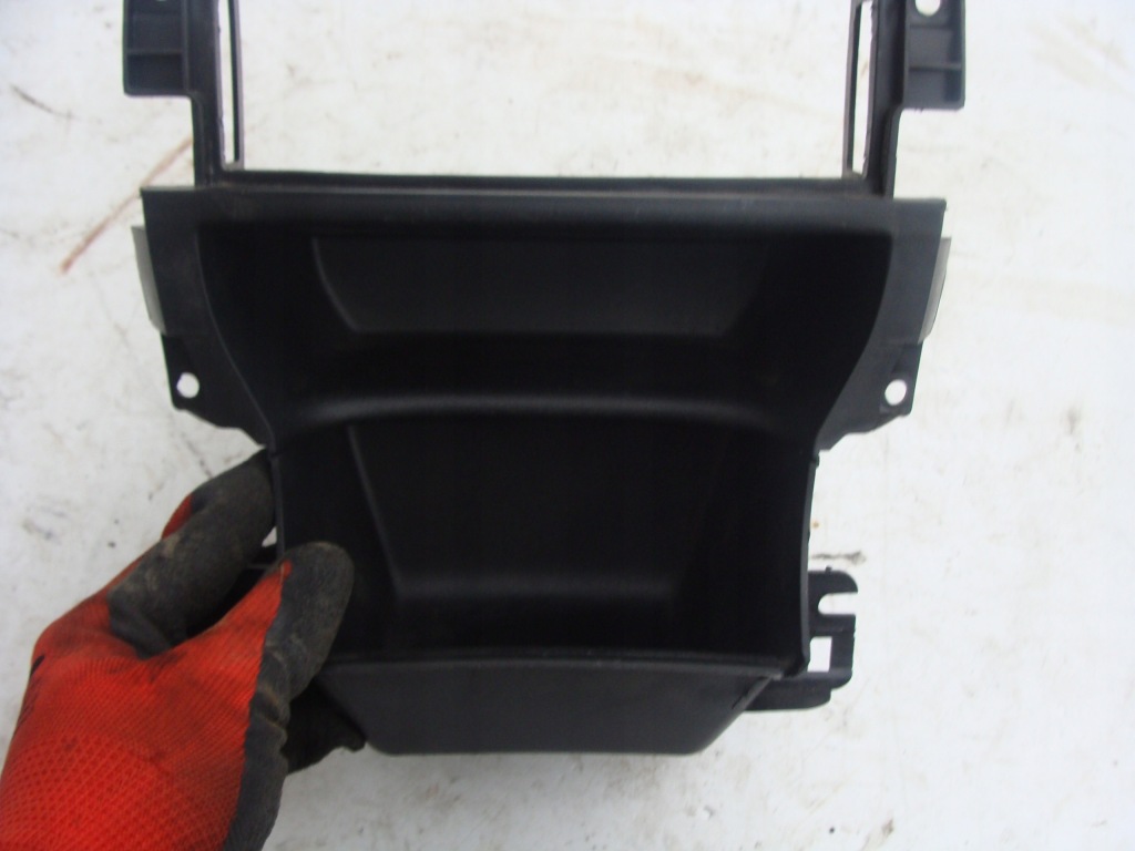 фото №2, Бардачок рамка полка панели приборной панели pod радио citroen c3 ii ds3