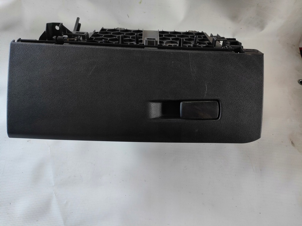 фото №1, Bmw x1 f48 lift бардачок пассажира europa