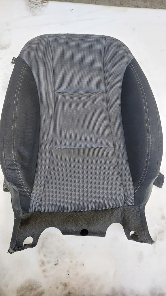 фото №1, Оббивка спинка правий перед сидіння пасажира hyunadi i30 2012-2017 ii