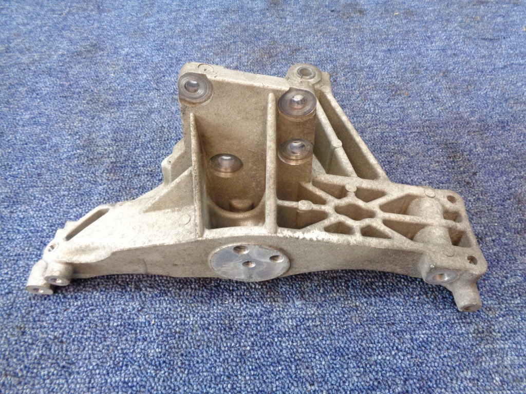 Кронштейн основание генератора 46820385 ford fiat alfa romeo lancia Оригинал