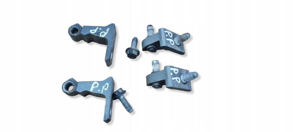 фото №1, A7 4g s7 петля петли дверь правое правый перед lz7s a6 c7 4g