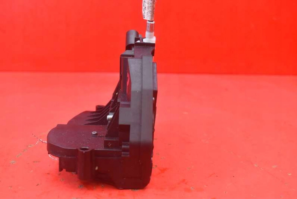 фото №6, Замок дверь левый перед передний eu em2a-u21813-ad ford s-max mk2 2 ii 15-20