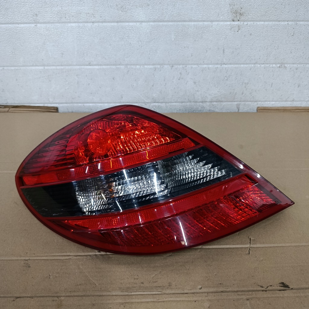 фото №1, Лампа лівий задня mercedes slk r171 lift amg