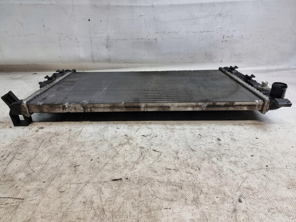 Радіатор води оригінальний номер 1685002002 mercedes a klasa w168 1.6 в Україні