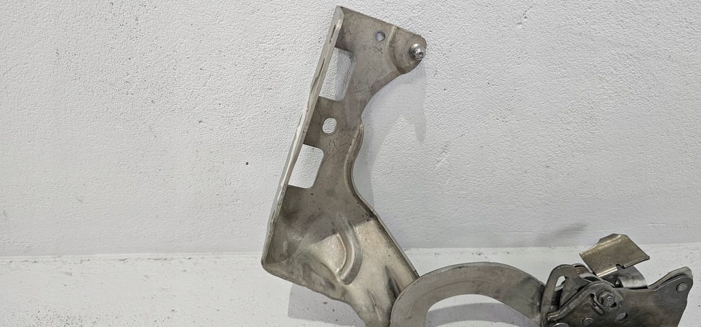 фото №6, Петля капот правый mercedes e w213