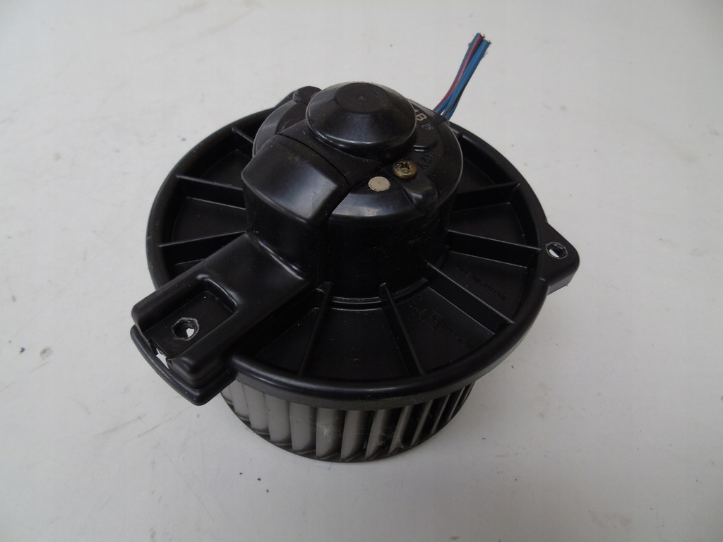 фото №1, Вентилятор обдув toyota yaris i 194000-0821