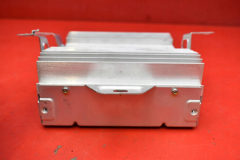 Підсилювач радіо 1507152-01-b tesla model y 20- Оригінал