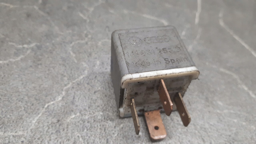 фото №1, Реле nr 53 hella vw audi 141951253b